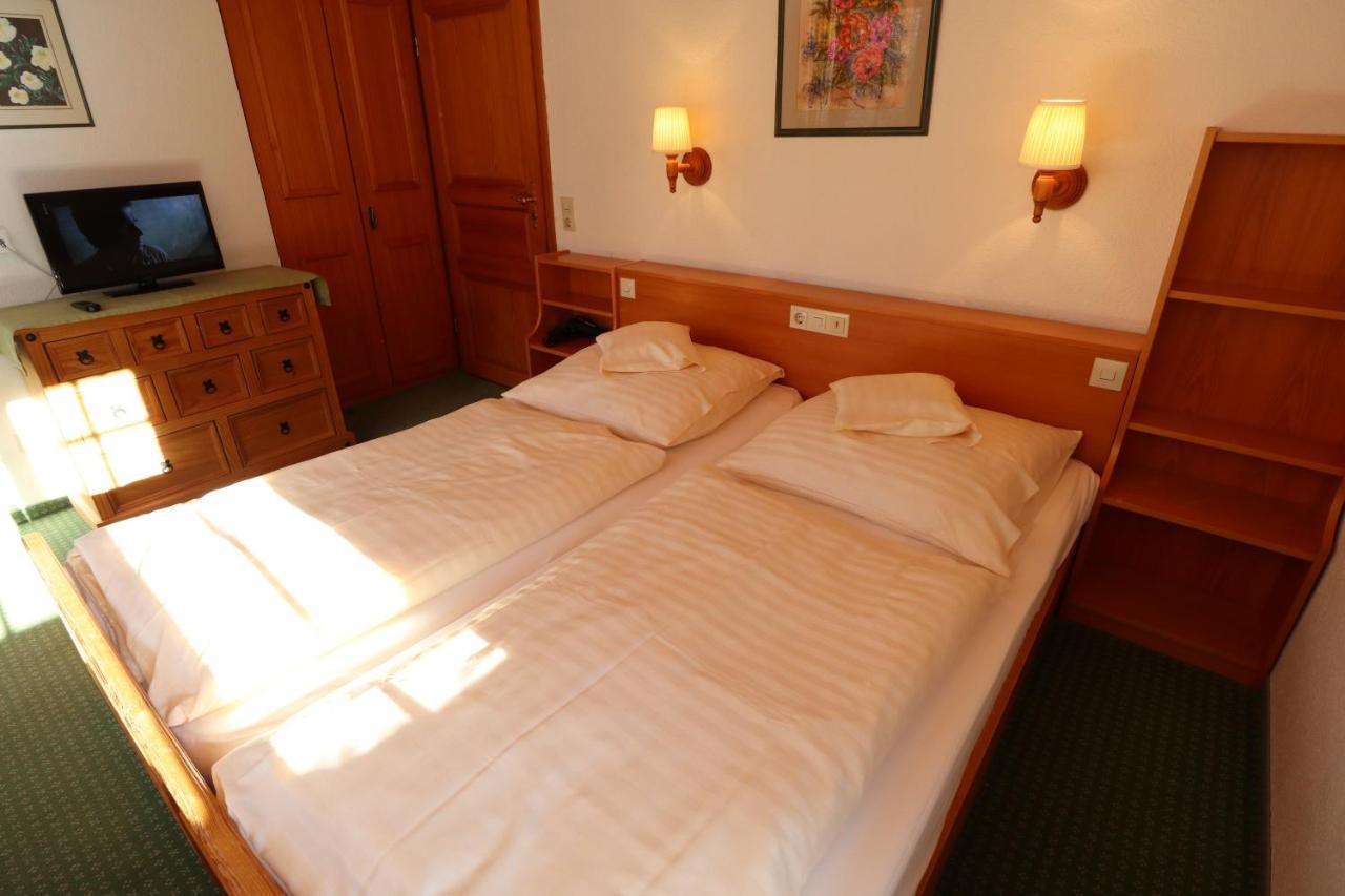 Hoehenpension Glashuette Bed&Breakfast Fruehstueckspension Hotel Garni Bonndorf im Schwarzwald Eksteriør billede