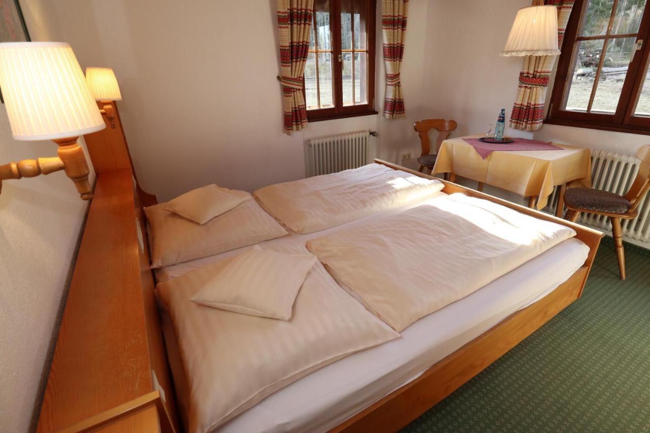 Hoehenpension Glashuette Bed&Breakfast Fruehstueckspension Hotel Garni Bonndorf im Schwarzwald Eksteriør billede